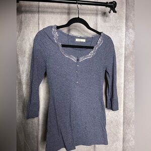 Old Navy Heather Gray Lace-Trim Long Sleeve Top